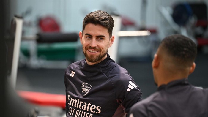 LONDON COLNEY, ENGLAND - DECEMBER 26: Jorginho of Arsenal during a training session at Sobha Realty Training Centre on December 26, 2024 in London Colney, England. (Photo by Stuart MacFarlane/Arsenal FC via Getty Images)