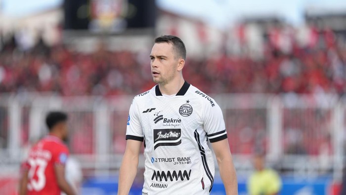 Maciej Gajos mencetak gol dari tendangan sudut saat Persija Jakarta menaklukan Malut United.