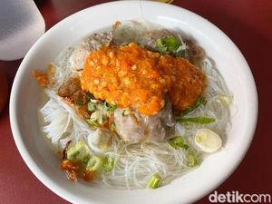 Warung Bakso Terkenal di Jakarta Ini Larang Pengunjung Lap Meja Pakai Tisu Warung Bakso Terkenal di Jakarta Ini Larang Pengunjung Lap Meja Pakai Tisu