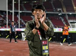Madam Pang Pertahankan Pelatih Thailand meski Ada Drama di Piala AFF