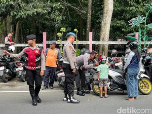 Polisi Gencarkan Patroli di Lokasi Wisata Kota Blitar Selama Libur Nataru Polisi Gencarkan Patroli di Lokasi Wisata Kota Blitar Selama Libur Nataru
