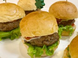 Resep Mini Burger yang Padat Gurih Untuk Sajian Tahun Baru