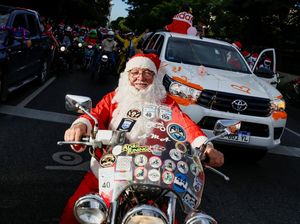 Sinterklas Naik Moge Hibur Anak-anak di Rumah Sakit Argentina