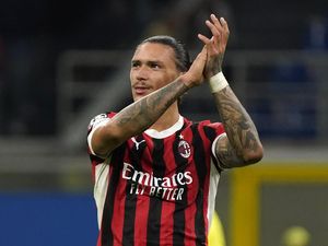 Rumor Transfer: AC Milan Tertarik Pinjam Darwin Nunez