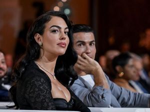 Ternyata Ini Alasan Cristiano Ronaldo Belum Menikahi Georgina Ternyata Ini Alasan Cristiano Ronaldo Belum Menikahi Georgina