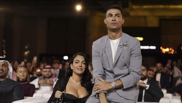 Tiba-tiba Pamer Cincin, Ronaldo dan Georgina Disebut Resmi Menikah