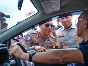 Dirut Jasa Raharja Tinjau Arus Mudik & Libur Nataru di Tol Jogja-Solo