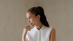 Foto Nadya Hutagalung Cantik dengan Rambut Beruban, Tanpa Makeup & Jadi Model