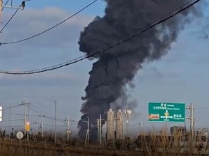 Tragedi Jeju Air: Landing Tanpa Roda, Tabrak Pagar lalu Terbakar
