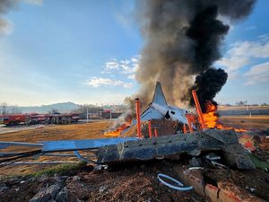 Empat Menit yang Raib Sebelum Tragedi Jeju Air Empat Menit yang Raib Sebelum Tragedi Jeju Air