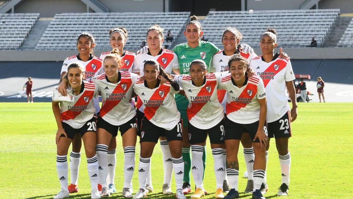Empat pemain tim wanita River Plate dipenjara karena aksi rasisme (Getty Images/Rodrigo Valle)