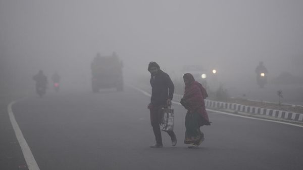 India Diselimuti Kabut Asap, Jarak Pandang Nyaris Nihil