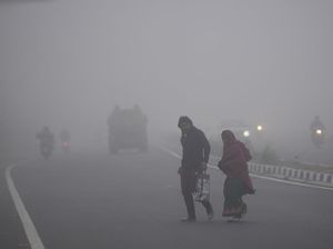 India Diselimuti Kabut Asap, Jarak Pandang Nyaris Nihil