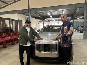 Menilik Rolls Royce Hantu di Kemensos yang Tidak Laku-laku Menilik Rolls Royce Hantu di Kemensos yang Tidak Laku-laku