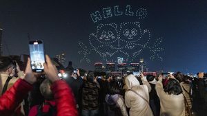 Meriahnya Pertunjukan Drone Panda Pertama di Hong Kong