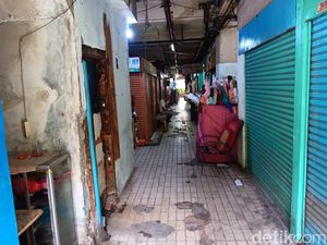 Omzet Pedagang Pasar Slipi Jatuh 60%, Banyak Toko Bangkrut!