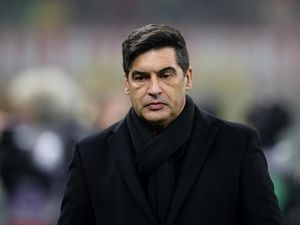 Marah-marah ke Wasit, Pelatih Lyon Paulo Fonseca Dihukum 9 Bulan Marah-marah ke Wasit, Pelatih Lyon Paulo Fonseca Dihukum 9 Bulan