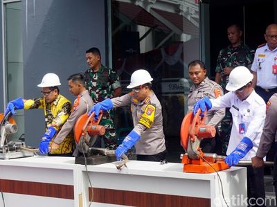 Polrestabes Surabaya Musnahkan 15 Kg Sabu-527 Knalpot Brong