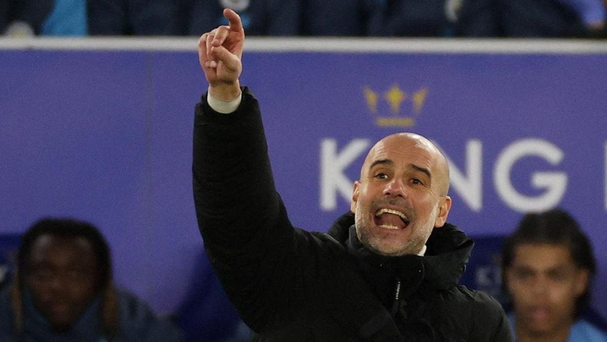 Pep Guardiola mengakui kepercayaan diri Manchester City sempat anjlok usai kalah dari Manchester United (Foto: Action Images via Reuters/Lee Smith)