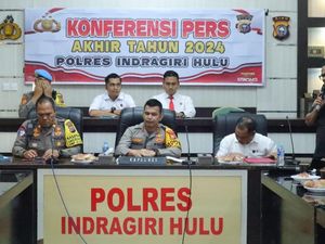 210 Pengedar Narkoba Ditangkap di Inhu, 1 Polisi Terlibat Dipecat 210 Pengedar Narkoba Ditangkap di Inhu, 1 Polisi Terlibat Dipecat
