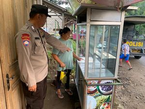 Tukang Bubur Kediri Temukan Bayi Dibuang di Gerobak Jualannya Tukang Bubur Kediri Temukan Bayi Dibuang di Gerobak Jualannya