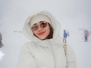 Kece Abis! Gaya Liburan Aaliyah Massaid di Jepang