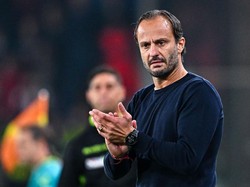 Genoa memecat Alberto Gilardino pada bulan lalu. Genoa lantas menunjuk Patrick Vieira sebagai pelatih baru. Foto: Getty Images/Simone Arveda