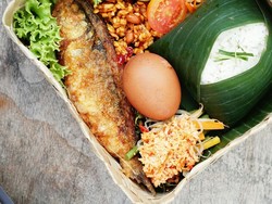 5 Alasan Angel Lesehan Jadi Tempat Makan Pecel Lele Favorit di Jakarta