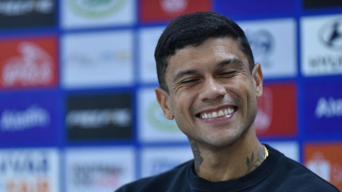 Ciro Alves. Ciro Alves.