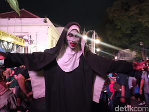 Secercah Harapan Penunggu Asia Afrika Bandung di Malam Tahun Baru Secercah Harapan Penunggu Asia Afrika Bandung di Malam Tahun Baru
