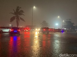 Makassar Kembali Diguyur Hujan Lebat Usai Hitung Mundur Tahun Baru 2025