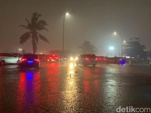 Peringatan Dini BMKG: Makassar Hujan Sedang-Lebat sampai 12.20 Wita Peringatan Dini BMKG: Makassar Hujan Sedang-Lebat sampai 12.20 Wita