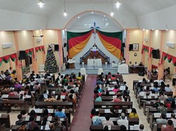 Ibadah Perayaan Malam Tahun Baru di Medan Berlangsung Khusyuk