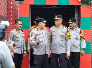 Kapolda Jatim Cek Pos Pelayanan dan Pengamanan Jelang Pergantian Tahun Kapolda Jatim Cek Pos Pelayanan dan Pengamanan Jelang Pergantian Tahun