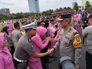 Ribuan Personel dan PNS Polri se-Jatim Naik Pangkat Jelang Tahun Baru Ribuan Personel dan PNS Polri se-Jatim Naik Pangkat Jelang Tahun Baru