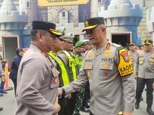 Kapolda Jatim Tinjau Pos Operasi Lilin Semeru 2024 di Terminal Purabaya Kapolda Jatim Tinjau Pos Operasi Lilin Semeru 2024 di Terminal Purabaya