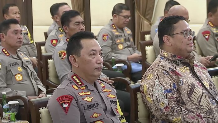 Kapolri Paparkan Strategi Polri Berantas Kejahatan Siber di 2024