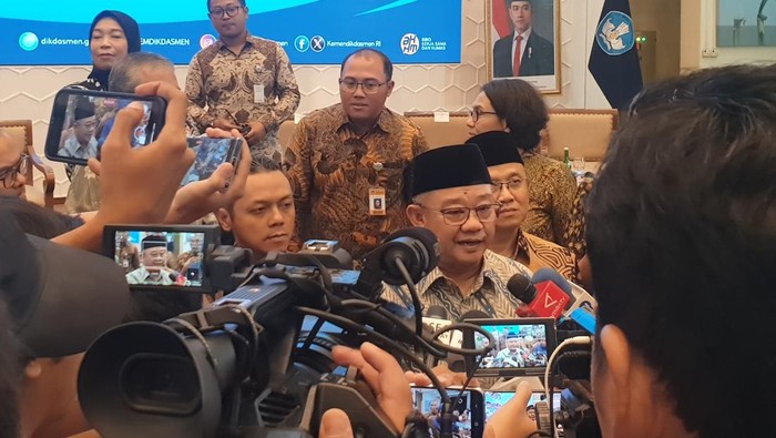 Kemendikdasmenn berikan jawaban perihal libur sekolah selama satu bulan di saat Ramadan. Kemendikdasmenn berikan jawaban perihal libur sekolah selama satu bulan di saat Ramadan.