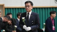 Momen Plt Presiden Korsel Beri Penghormatan untuk Korban Jeju Air