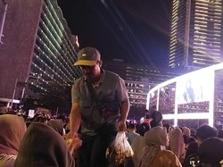 Perayaan Malam Tahun Baru di Bundaran HI Jadi Berkah untuk Pedagang