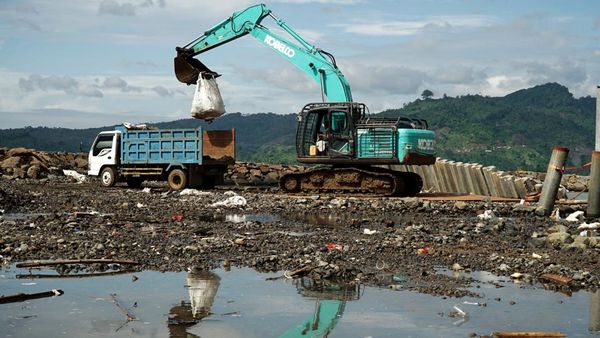 Dermaga untuk Kapal Berkapasitas 50 GT Dibangun di Pelabuhan Popoh