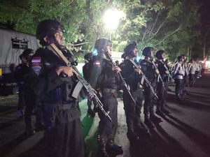 243 Polisi Jaga Hotel-Waterfront City Labuan Bajo di Malam Tahun Baru 243 Polisi Jaga Hotel-Waterfront City Labuan Bajo di Malam Tahun Baru