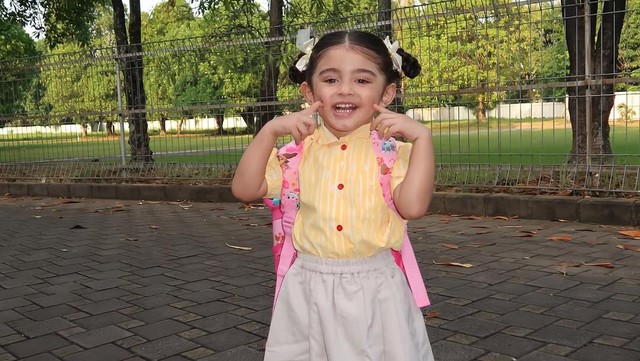 Highlight Dunia Hiburan InsertLive : Anak Artis Tercantik di Indonesia, 7 Potret Guzel Jadi Princess Jasmine bak Boneka Hidup