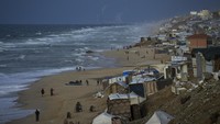 Potret Kamp Pengungsi di Sepanjang Pantai Gaza