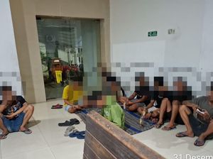 11 Muda-mudi Ditemukan Pesta Miras di Bawah Jembatan Suramadu