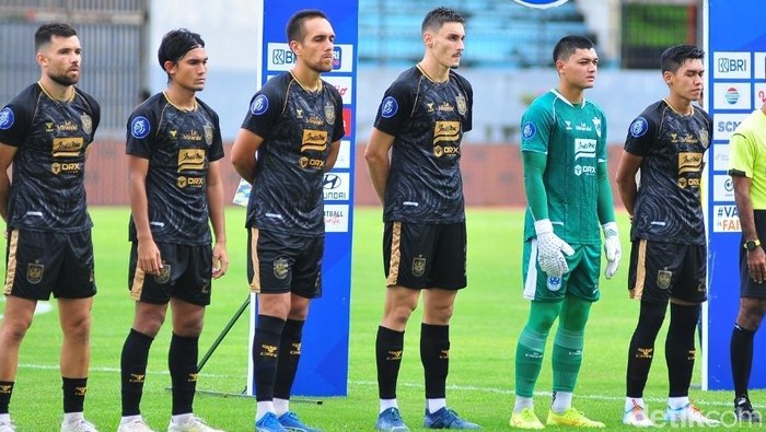 Skuad PSIS Semarang saat laga Liga 1 2024/2025.