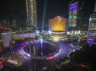 Suasana Car Free Night Bundaran HI Jelang Pergantian Tahun 2025