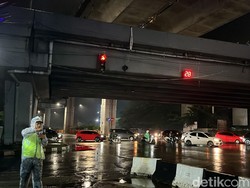 Polisi Siaga di Fly Over Makassar Antisipasi Lalin Padat Saat Pergantian Tahun