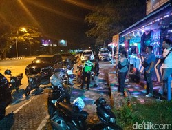 Malam Tahun Baru di Lapangan Trinati Sorong Selatan Mulai Dipadati Warga
