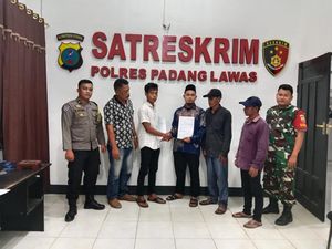 Ceramah Kades Jangan Korupsi Bikin Ustaz Diajak Duel Anak Kepala Desa Ceramah Kades Jangan Korupsi Bikin Ustaz Diajak Duel Anak Kepala Desa